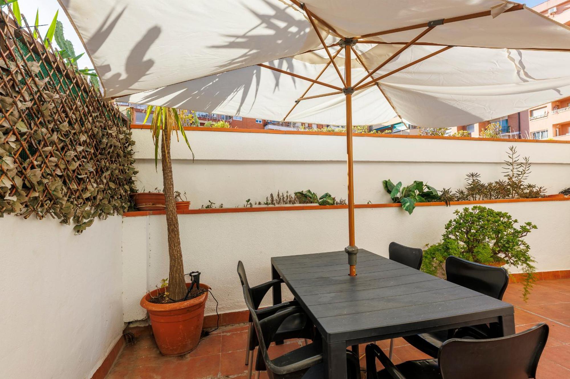 Aparteasy - Private Terrace, 3-Bedroom Apartment Barcelona Exterior foto